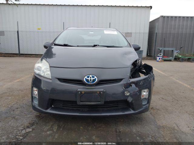 Toyota Prius Two Image 3