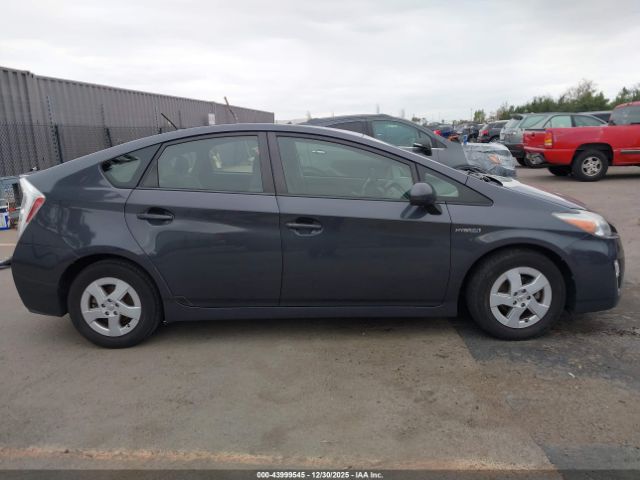 Toyota Prius Two Image 5