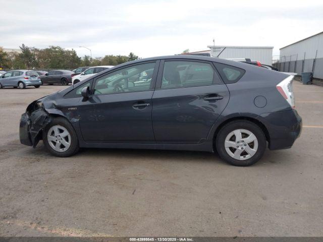 Toyota Prius Two Image 6