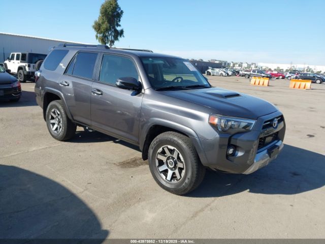 Toyota 4Runner Trd Off Road Premium Image 1