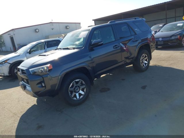 Toyota 4Runner Trd Off Road Premium Image 4