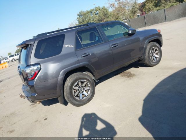 Toyota 4Runner Trd Off Road Premium Image 5