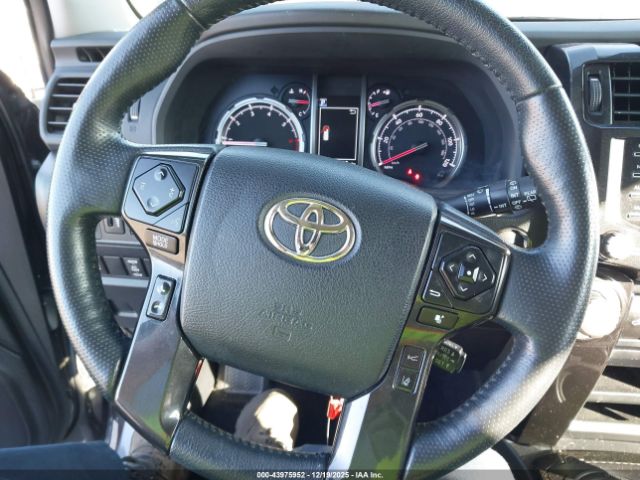 Toyota 4Runner Trd Off Road Premium Image 8