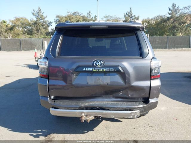 Toyota 4Runner Trd Off Road Premium Image 15