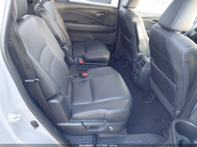 Honda Pilot 2wd Touring 7 Passenger Image 7