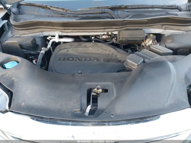 Honda Pilot 2wd Touring 7 Passenger Image 4