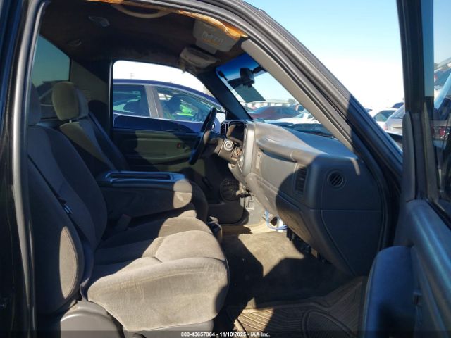 Chevrolet Silverado 1500 Image 8