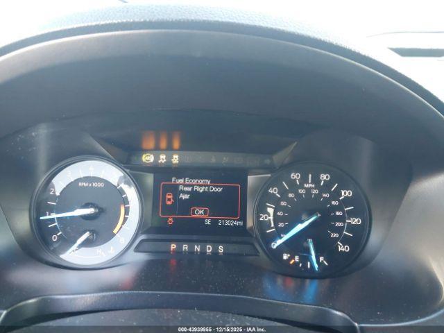 Ford Explorer Xlt Image 8