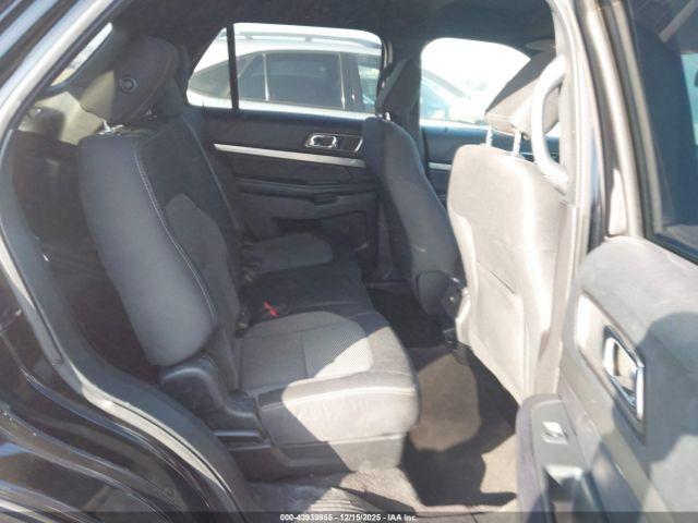 Ford Explorer Xlt Image 6