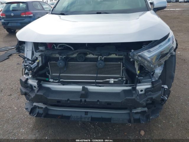 Toyota RAV4 Se Image 14