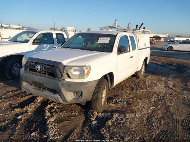 Toyota Tacoma Image 8