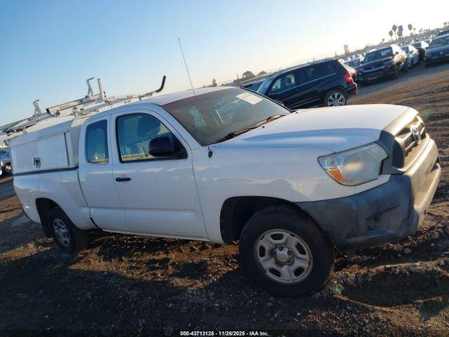 Toyota Tacoma Image 4
