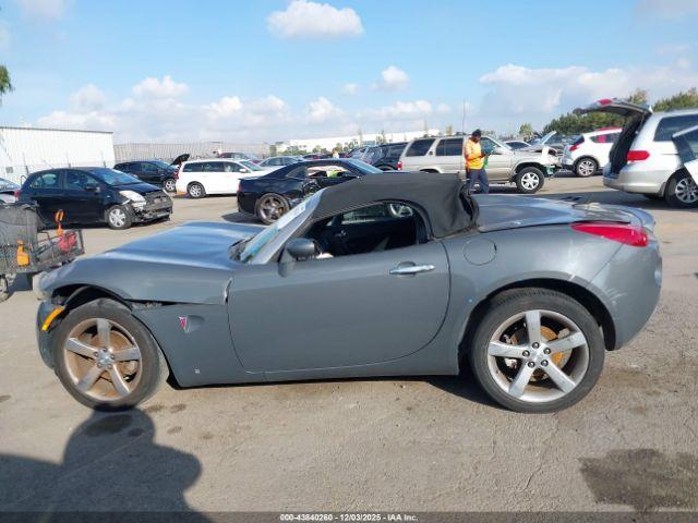 Pontiac Solstice Image 15