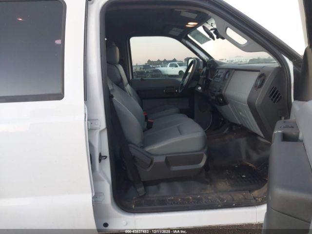 Ford F-450 Xl Image 13