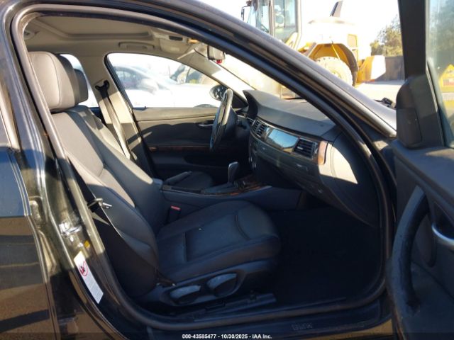 BMW 3 Series Image 12