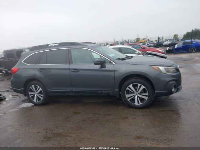 Subaru Outback 2.5i Limited Image 17