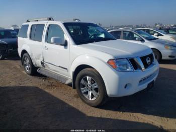  Salvage Nissan Pathfinder