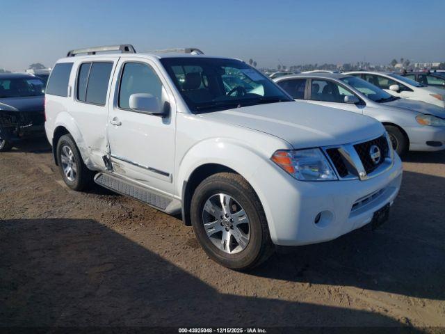  Salvage Nissan Pathfinder