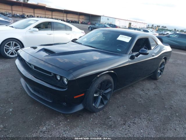 Dodge Challenger Image 10