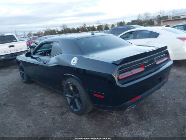 Dodge Challenger Image 11