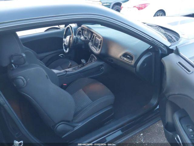 Dodge Challenger Image 12