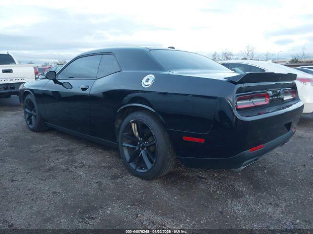 Dodge Challenger Image 9