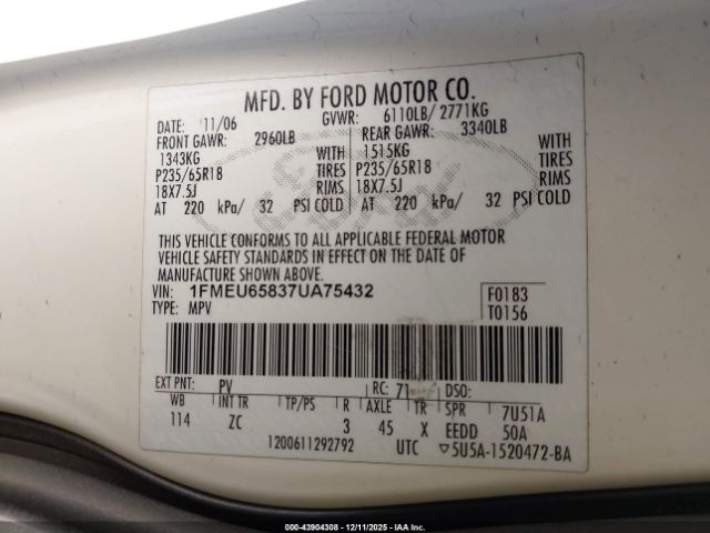 Ford Explorer Limited Image 7