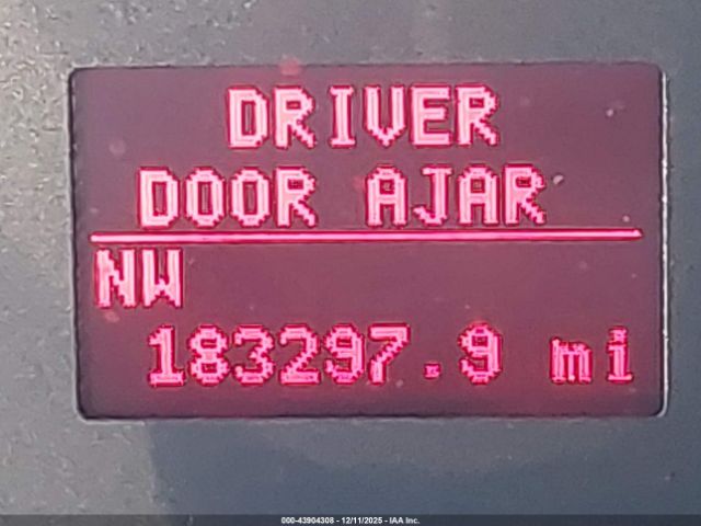 Ford Explorer Limited Image 11