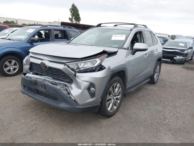 Toyota RAV4 Xle Premium Image 5