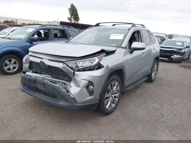 Toyota RAV4 Xle Premium Image 5