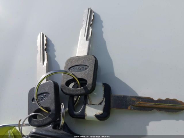 Ford E-150 Commercial Image 10