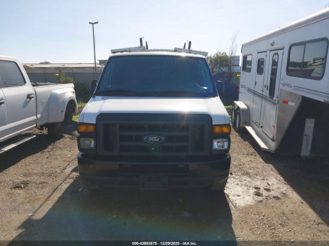 Ford E-150 Commercial Image 11