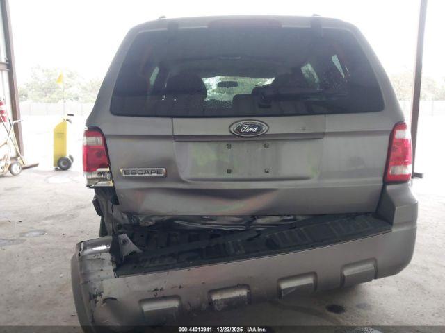 Ford Escape Image 11