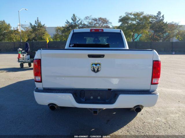 Ram 1500 Express  4x2 6'4 Box Image 17