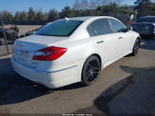 Hyundai Genesis 3.8 Image 4