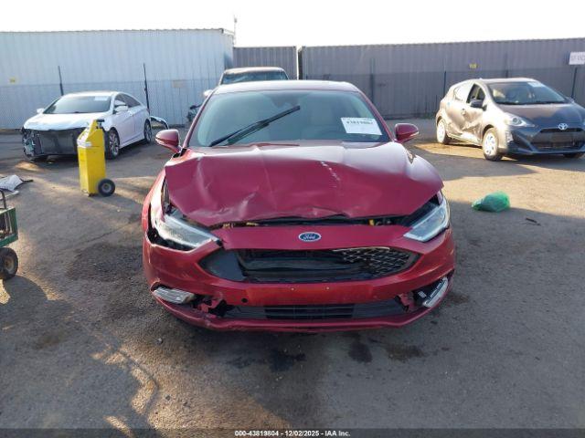 Ford Fusion Platinum Image 14