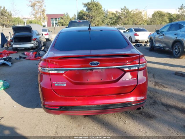 Ford Fusion Platinum Image 12