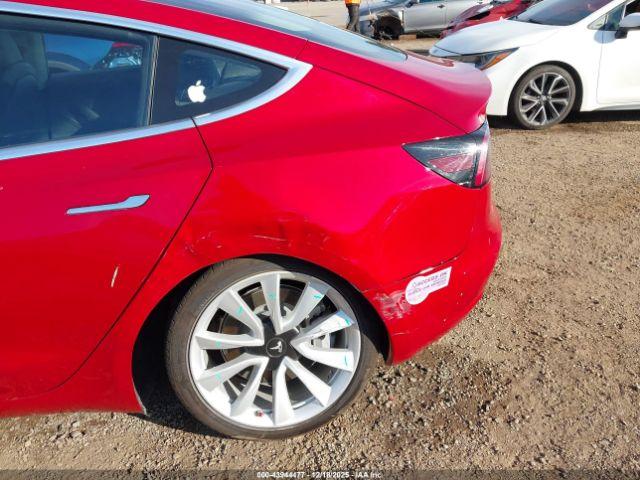 Tesla Model 3 Image 7