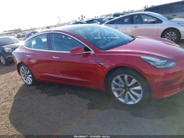 Tesla Model 3 Image 18