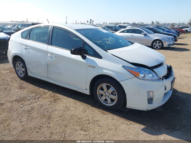 Toyota Prius Three Image 1