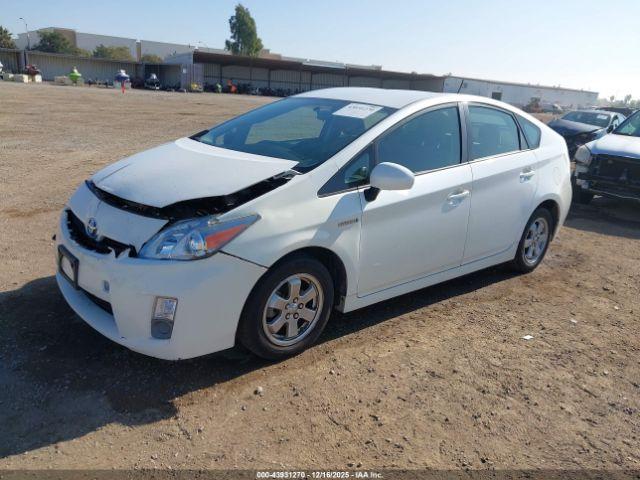 Toyota Prius Three Image 2