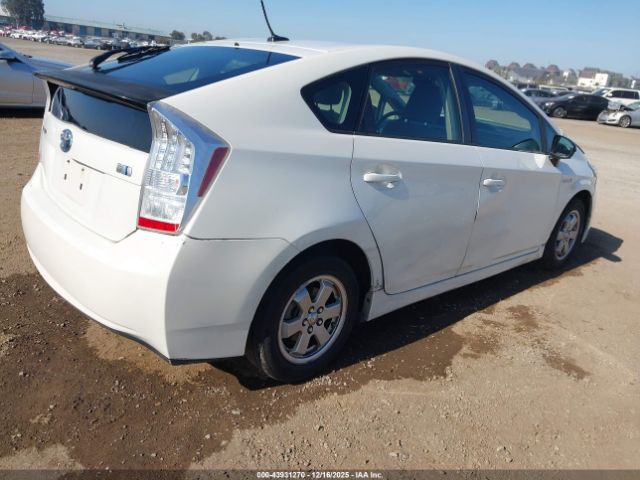 Toyota Prius Three Image 6