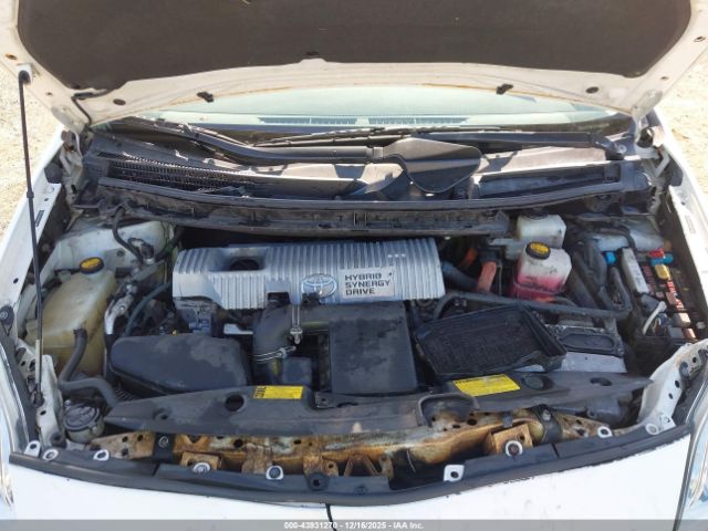 Toyota Prius Three Image 5