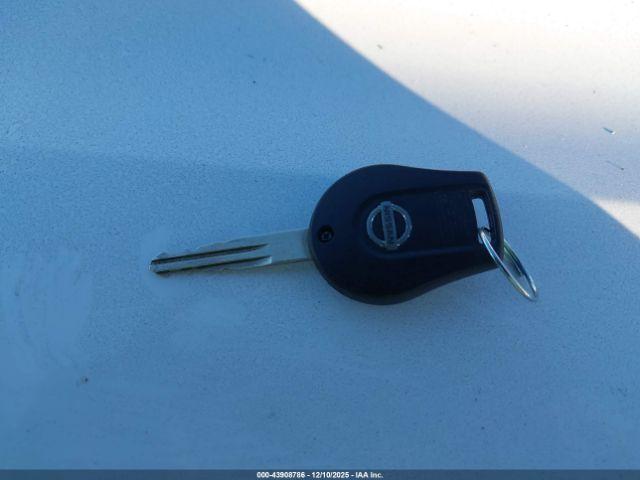 Nissan Versa Sv Image 8