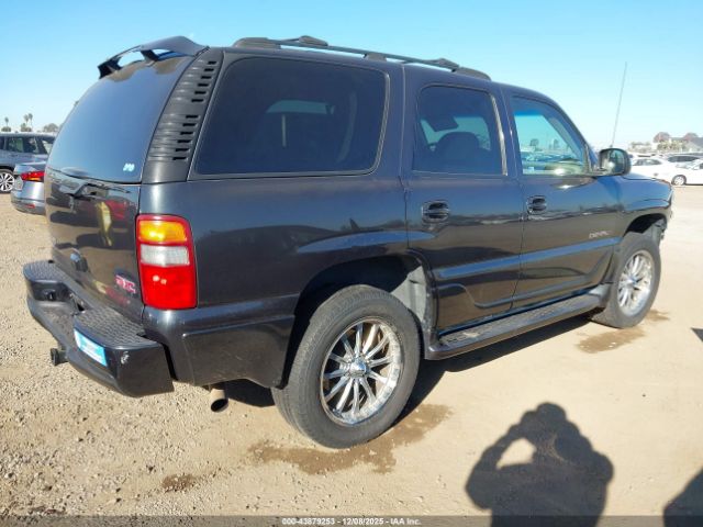 GMC Yukon Denali Image 6