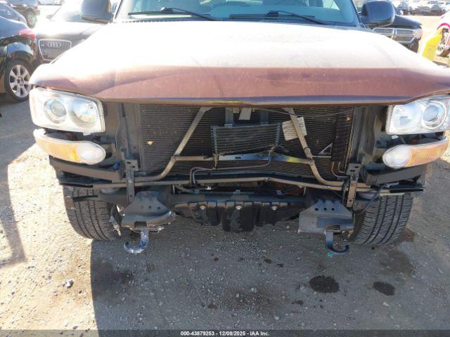 GMC Yukon Denali Image 7