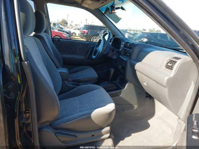 Isuzu Rodeo Image 12