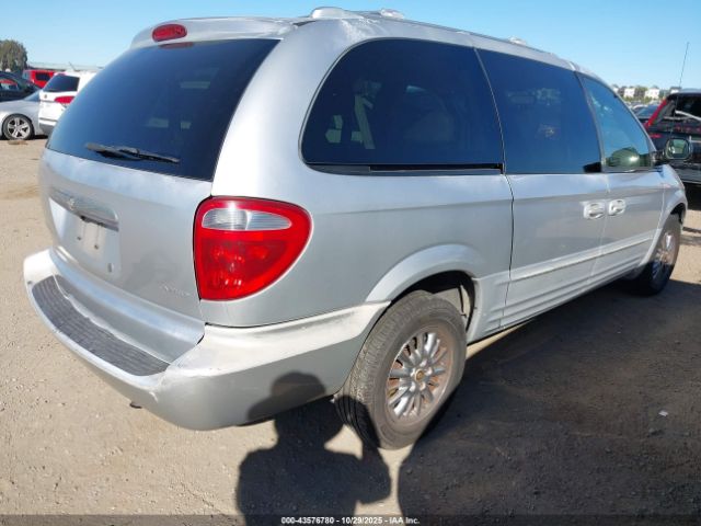 Chrysler Town & Country Limited Image 4