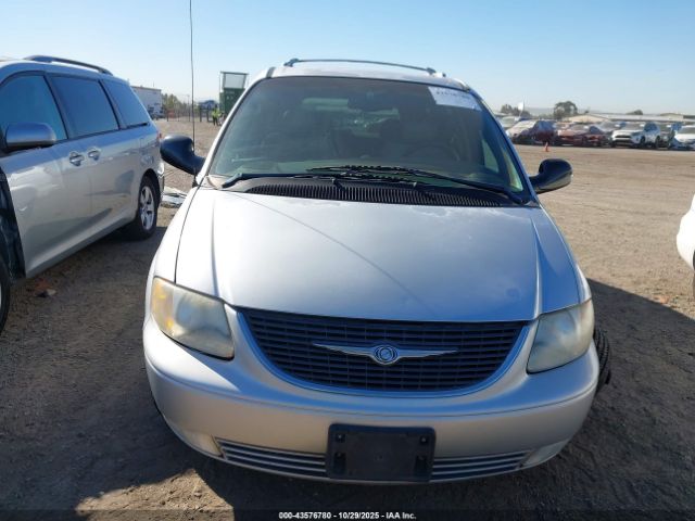 Chrysler Town & Country Limited Image 12