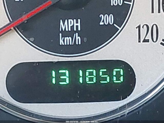 Chrysler Town & Country Limited Image 14